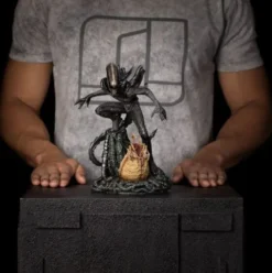 Alien Estatua 1/10 Art Scale Alien Big Chap 24 cm