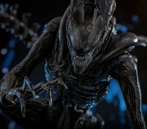 Alien Romulus Figura 1/6 Movie Masterpiece Scorched Xenomorph