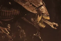 Aliens Alien Queen Resurrection Dlx Af