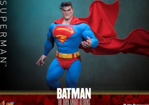 Batman: The Dark Knight Returns Figura Comic Masterpiece 1/6 Superman 34 cm