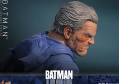 Batman: The Dark Knight Returns Figura Comic Masterpiece 1/6 Batman (Battle Damaged Version) 32 cm