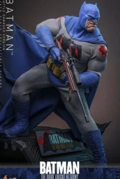 Batman: The Dark Knight Returns Figura Comic Masterpiece 1/6 Batman (Battle Damaged Version) 32 cm