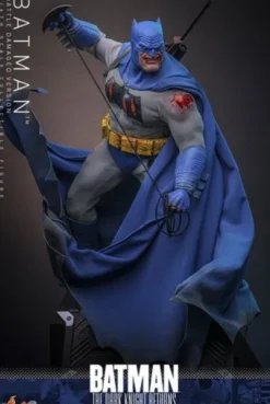 Batman: The Dark Knight Returns Figura Comic Masterpiece 1/6 Batman (Battle Damaged Version) 32 cm