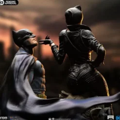 DC Comics Diorama 1/6 Batman & Catwoman 51 cm