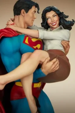DC Comics Diorama Superman & Lois Lane 56 cm