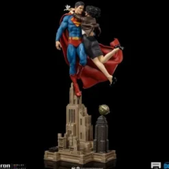 DC Comics Diorama 1/6 Superman & Lois 57 cm