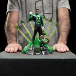 DC Comics Estatua Art Scale Deluxe 1/10 Green Lantern Unleashed 24 cm