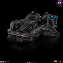 DC Comics Estatua Art Scale Deluxe 1/10 The Flash Movie Batmobile 31 cm