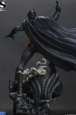 DC Comics Estatua 1/4 Batman (Black and Gray Edition)