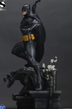 DC Comics Estatua 1/4 Batman (Black and Gray Edition)