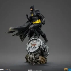 DC Comics Estatua 1/10 BDS Art Scale Batman Deluxe (Black Version Exclusive)