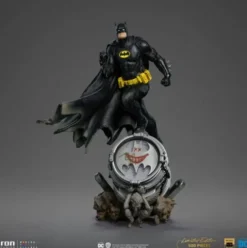 DC Comics Estatua 1/10 BDS Art Scale Batman Deluxe (Black Version Exclusive)