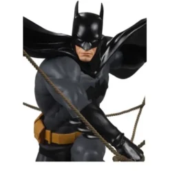 DC Direct Estatua a DC Designer Series Batman (by Dan Mora) 40 cm