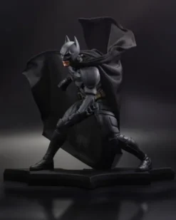DC Direct Estatua a DC Movie Statues Batman (The Dark Knight) 24 cm