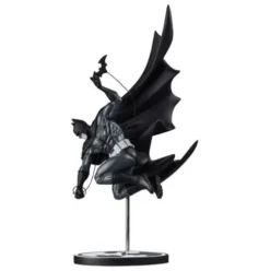 DC Direct Estatua 1/10 Batman Black & White Batman by Inhyuk Lee 25 cm