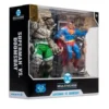DC Multiverse Figuras Superman vs Doomsday (Gold Label) 18 cm