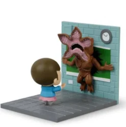 Diorama Stranger Things Once vs Demogorgon