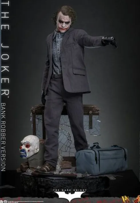 El Caballero oscuro Figura DX 1/6 The Joker (Bank Robber Version) 30 cm