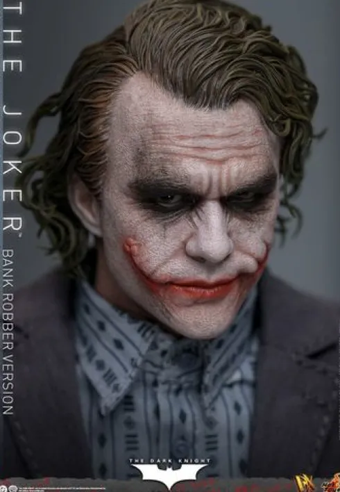El Caballero oscuro Figura DX 1/6 The Joker (Bank Robber Version) 30 cm