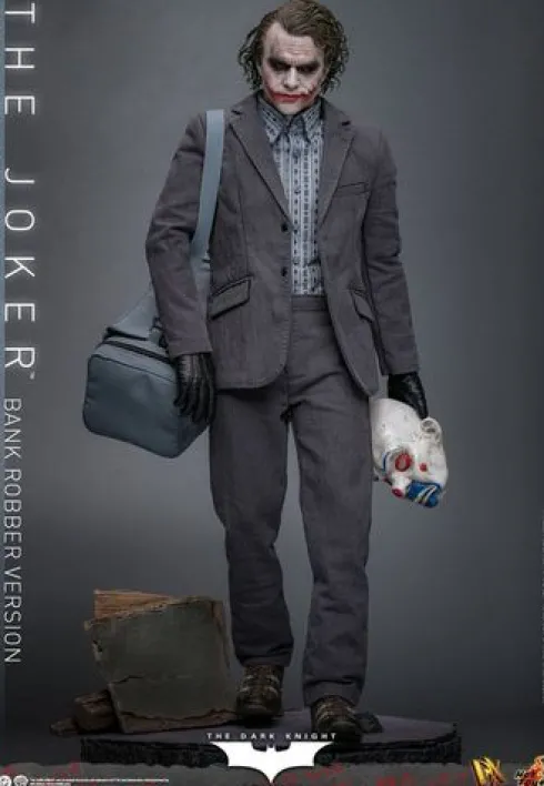 El Caballero oscuro Figura DX 1/6 The Joker (Bank Robber Version) 30 cm