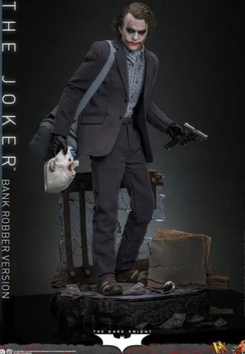 El Caballero oscuro Figura DX 1/6 The Joker (Bank Robber Version) 30 cm