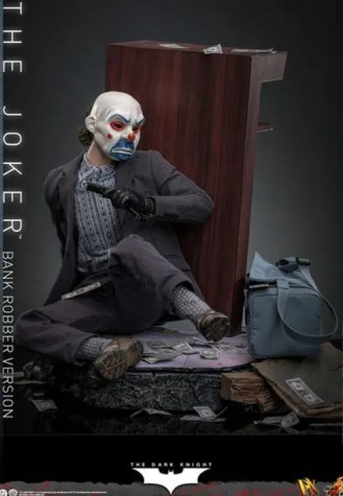 El Caballero oscuro Figura DX 1/6 The Joker (Bank Robber Version) 30 cm