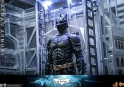 El caballero oscuro: La leyenda renace Figuras y Diorama Movie Masterpiece 1/6 Batman Armory with Bruce Wayne 30 cm