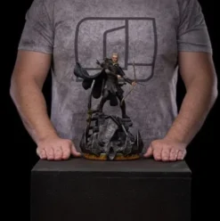 El Señor de los Anillos Estatua 1/10 Art Scale Legolas Unleashed 29 cm