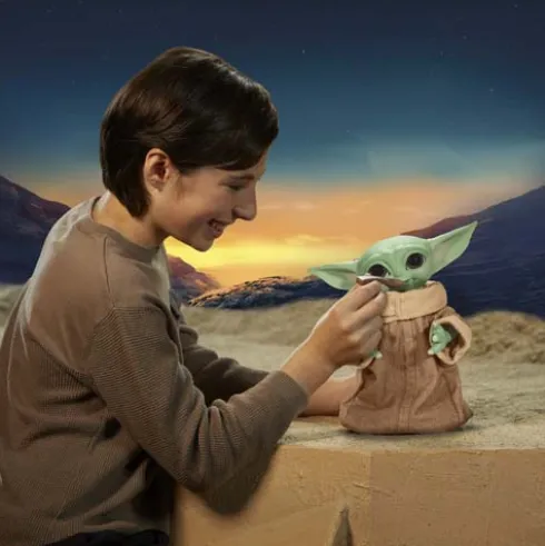 Hasbro Star Wars Galactic Snackin’ Grogu