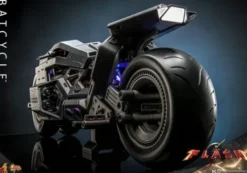 Hot Toys The Flash Figura Masterpiece 1/6 Batcycle