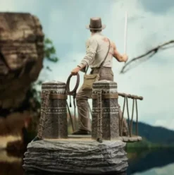 Indiana Jones and the Temple of Doom Indiana Jones (Rope Bridge Standoff) Deluxe Gallery Diorama