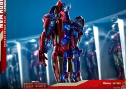 Iron Man 3 Diorama 1/6 Iron Man Mark VII (Open Armor Version) 32 cm
