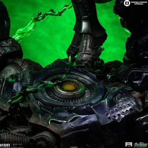 Marvel Doctor Doom Avengers Doomsday 1/4 Legacy Replica
