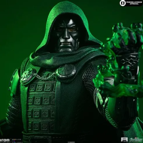 Marvel Doctor Doom Avengers Doomsday 1/4 Legacy Replica