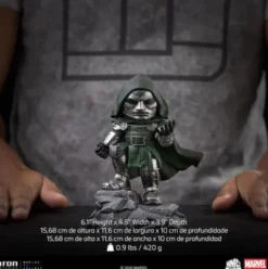 Marvel Doom Avengers Doomsday Minico Figura
