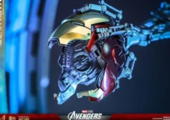 Marvel Los Vengadores Figura Movie Masterpiece Diecast 1/6 Iron Man Mark VI (2.0) with Suit-Up Gantry 32 cm