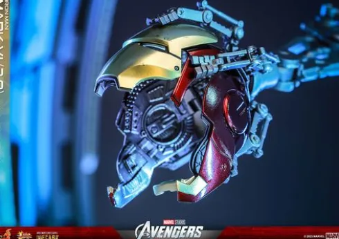 Marvel Los Vengadores Figura Movie Masterpiece Diecast 1/6 Iron Man Mark VI (2.0) with Suit-Up Gantry 32 cm