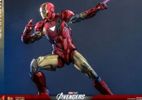 Marvel Los Vengadores Figura Movie Masterpiece Diecast 1/6 Iron Man Mark VI (2.0) with Suit-Up Gantry 32 cm
