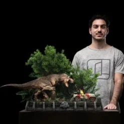 Parque Jurásico Estatua 1/20 Demi Art Scale T-Rex attacks Donald Gennaro 30 cm
