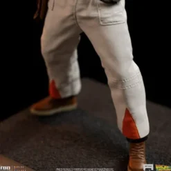 Regreso al Futuro Estatua 1/10 Art Scale Doc Brown 22 cm