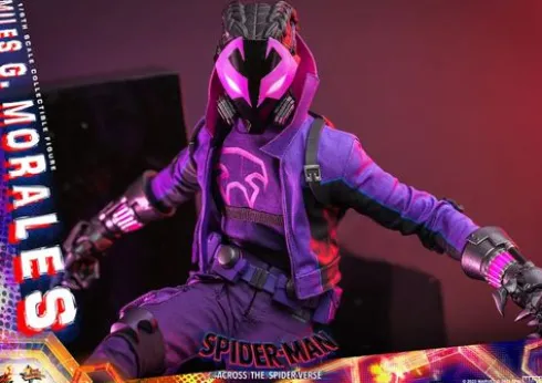 Spider-Man: Cruzando el Multiverso Figura Movie Masterpiece 1/6 Miles G. Morales 29 cm