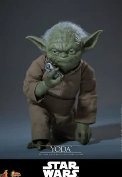 Star Wars: La Venganza de los Sith Movie Masterpiece Figura 1/6 Yoda 14 cm
