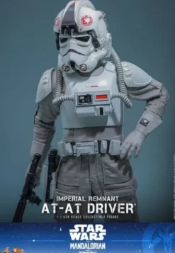 Star Wars Movie Masterpiece Figura 1/6 Imperial Remnant AT-AT Driver 30 cm