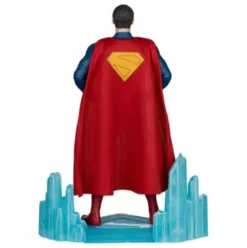 Superman (2025) DC Multiverse Figura Mega Superman 28 cm