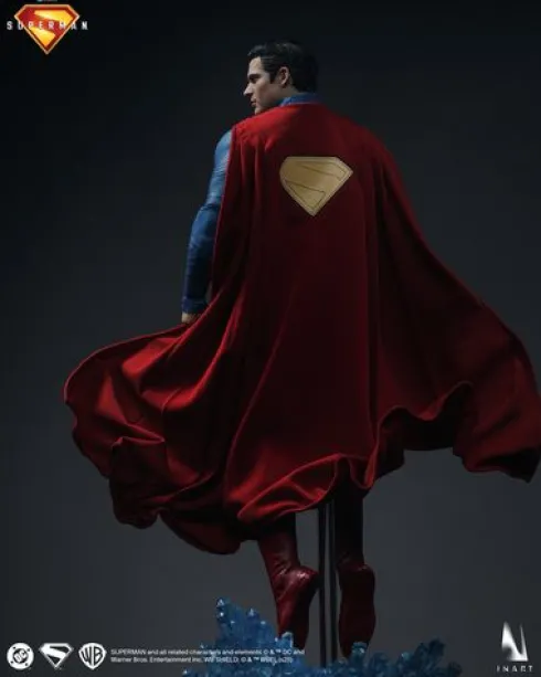 Superman (2025) Superman 1/6 Collectible Figure Inart