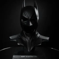 The Dark Knight DC Direct Réplica 1/1 Máscara de Batman 54 cm