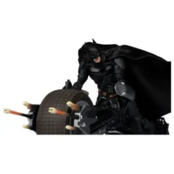 The Dark Knight DC Multiverse Figura con Vehículo Batman & The Batpod 18 cm