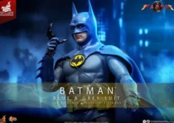 The Flash Movie Masterpiece Action Figure 1/6 Batman (Blue & Grey Suit) Limited Edition Hot Toys Exclusive 30 cm