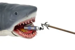 Tiburón Figura 12″ Head to Tail The Game of Jaws 50th Anniversary 38 cm