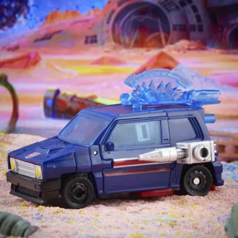Transformers Generations Legacy Deluxe Autobot Skids